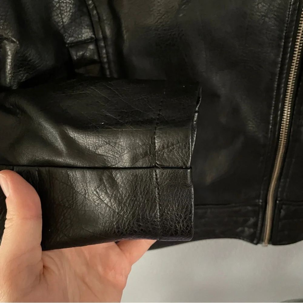 Bernardo Black Leather Motorcycle Moto Jacket Womens Size M - Picture 6 of 9
